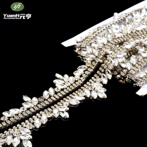 <span class=keywords><strong>2026</strong></span> Hiasan Kristal Baru yang Jernih dan Berkilau, Pinggiran Elegan untuk Gaun Pengantin, Harga Pabrik - Product Image 1