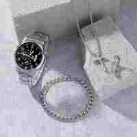 Ensemble promotionnel de 4 pièces pour homme, nouveau produit tendance d'été, montre plaquée argent, bracelet, collier, bague, collection de coffrets cadeaux