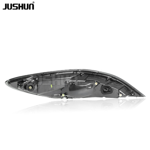 JUSHUN Feu arrière LED pour <span class=keywords><strong>Mercedes</strong></span>-Benz CLS W218 2010-2017 Feu arrière Feux de jour Accessoires automobiles - Product Image 4