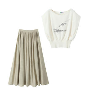 Ensemble haut en tricot traditionnel chinois et jupe en lin Runqi blanc avec broderie paysagère grande taille N8901 Femme - Product Image 1