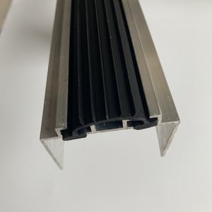 <span class=keywords><strong>Seuil</strong></span> <span class=keywords><strong>de</strong></span> <span class=keywords><strong>porte</strong></span> en alliage d'aluminium <span class=keywords><strong>Seuil</strong></span> <span class=keywords><strong>de</strong></span> <span class=keywords><strong>porte</strong></span> <span class=keywords><strong>de</strong></span> <span class=keywords><strong>garage</strong></span> Brosse <span class=keywords><strong>de</strong></span> <span class=keywords><strong>seuil</strong></span> <span class=keywords><strong>de</strong></span> sol Installation facile - Product Image 4