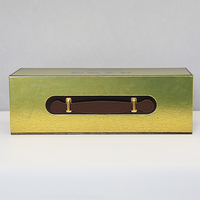 Boîte cadeau rigide en carton magnétique écologique recyclable de luxe haut de gamme personnalisée avec dorure à chaud, poignée, pour vodka, soda