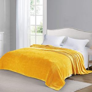 スーパーソフトウォーム軽量ぬいぐるみ居心地の良いファジーフリースブランケットソファ & ベッド用イエローゴールドスローブランケット - Product Image 3