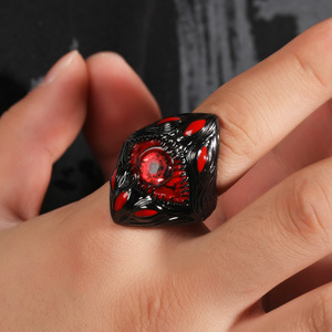 <span class=keywords><strong>Anello</strong></span> Parasita Gotico Vintage Punk Hip Hop con Occhio Rosso Placcato Nero, Gioiello Cool da Uomo, <span class=keywords><strong>Anello</strong></span> per Dito Indice Nero per Feste in Costume - Product Image 2