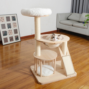 Árbol para <span class=keywords><strong>Gatos</strong></span> Moderno de Madera con Imitación de Ratán, Ecológico y de Lujo, con Cápsula Espacial, Diseño de Palmera, Poste Rascador y Embalaje de Cartón - Product Image 1
