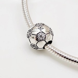 Colgante de Balón de Fútbol Brillante, Plata de Ley S925, Charm de Fútbol DIY para Pulseras y Collares, Zirconia Deportiva para Fans - Product Image 3