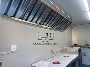 Remorque alimentaire mobile en acier inoxydable, fibre de verre et aluminium avec cuisine à vendre - Petite taille pour service de hot-dogs et frites - Product Image 3