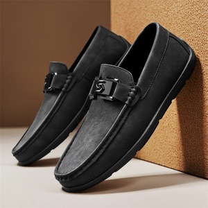 Mocassins pour hommes à bout rond, en PU, semelle en caoutchouc, doublure en peluche, motif uni, toutes saisons, tendance - Product Image 5