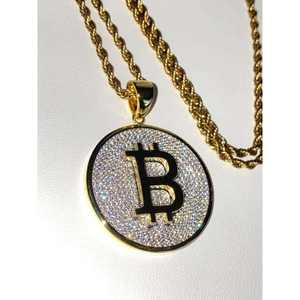 Pendentif en moissanite en or massif 14 carats à coupe diamant, bijoux personnalisés, cadeaux d'anniversaire unisexes, accessoire audacieux pour homme et femme - Product Image 3