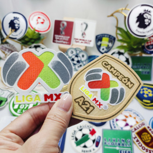 <span class=keywords><strong>Patch</strong></span> floqué 3D personnalisé et écologique en forme de fleur pour maillots de sport et casquettes - Product Image 6