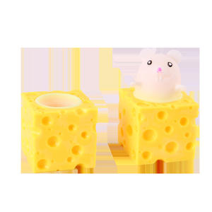 Atacado Sensorial Fidget Squeeze Brinquedos para Crianças Descompressão Squishy Plástico Queijo Mouse Pinch Música Vent <span class=keywords><strong>Squirrel</strong></span> Cup - Product Image 5