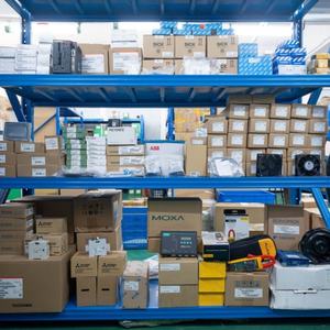 Comunicación integrada de unidad única montada en la pared industrial LV AC original nuevo para PLC industrial - Product Image 5