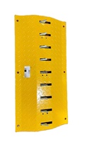 Bosse de vitesse avec lames jaune route rampe sécurité pneu tueur barrière barrière pointes pneu tueur sécurité véhicule barrière