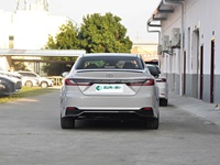 Toyota Camry 2.0 HXS Sport Plus Edition 2026, nouvelle berline hybride avec boîte automatique, cuir, 5 places, à vendre