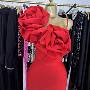 Nuovo Abito Formale Sexy Monospalla con Grande Fiore Rosso, Schiena Scoperta, Spalline a V, Vestibilità Slim, Taglia Media, Stile Bandage, per Commercio Transfrontaliero - Product Image 5