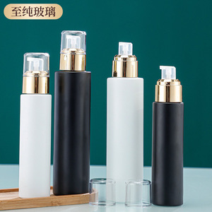 ขวดแก้วสีดำด้านและสีขาวพร้อมหัวปั๊มขนาด 30 มล. สำหรับเซรั่ม โทนเนอร์ และเครื่องสำอางแบบเติมได้ - Product Image 2