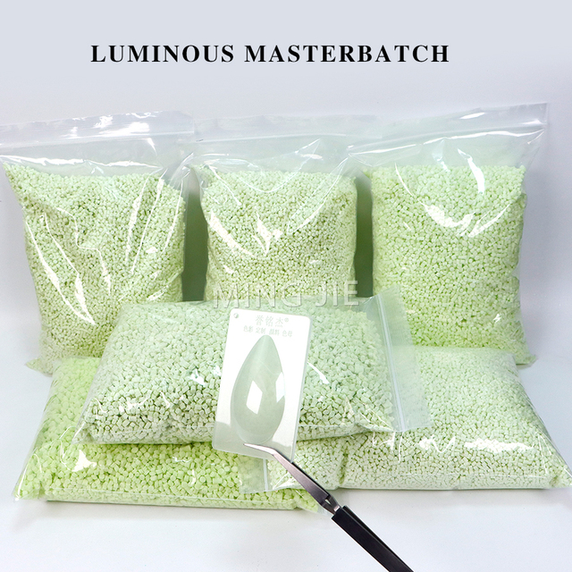 Glow in the Dark Luminous Masterbatch for PP PET PE PC TPU Injection Molding Without Blackening 25%-40% Color Content 1kg MOQ