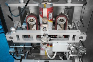 Machine d'emballage automatique à grande vitesse pour sachets <span class=keywords><strong>de</strong></span> 1 kg <span class=keywords><strong>de</strong></span> poudre <span class=keywords><strong>de</strong></span> <span class=keywords><strong>couscous</strong></span>, <span class=keywords><strong>de</strong></span> farine <span class=keywords><strong>de</strong></span> manioc, <span class=keywords><strong>de</strong></span> farine <span class=keywords><strong>de</strong></span> maïs, <span class=keywords><strong>de</strong></span> céréales, <span class=keywords><strong>de</strong></span> farine <span class=keywords><strong>de</strong></span> blé - Product Image 4