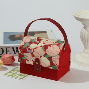 2025 baru desain kecil segar beludru Perancis tulip perasaan kelas tinggi pengiring pengantin kotak hadiah pengiring pengantin - Product Image 4