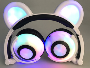 Cuffie Silenziose per Feste con Orecchie da Orso, Bluetooth e Luci LED - Product Image 2