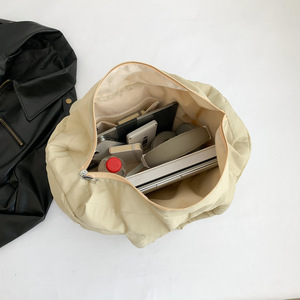 Nouveau sac fourre-tout matelassé en coton doux à motif quadrillé pour femme, design personnalisé, écologique, fermeture éclair, sac minimaliste transfrontalier - Product Image 6