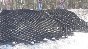 Géocell en <span class=keywords><strong>plastique</strong></span> et cellule de drainage en PP |   HDPE renforcé pour la construction routière, la stabilisation des allées et des graviers - Product Image 4