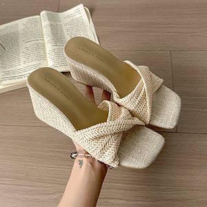 Sandalias de plataforma estilo casual marrón y blanco, cómodas para resort, con punta abierta, planas, para mujer, de exterior, tejidas, con punta cuadrada, retro, de verano. - Product Image 3