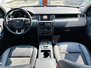 <span class=keywords><strong>Land</strong></span> <span class=keywords><strong>Rover</strong></span> Discovery Sport 200PS Pure SUV d'occasion <span class=keywords><strong>2019</strong></span> avec boîte de vitesses automatique, conduite à gauche, moteur turbo, sièges en cuir, <span class=keywords><strong>prix</strong></span> avantageux - Product Image 5