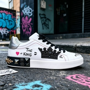 Chaussures de skate graffiti de créateur originales de haute qualité à prix bas, vente en gros, unisexe, antidérapantes, baskets de marche - Product Image 1