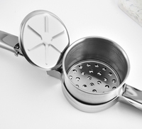 Roestvrijstalen 4-delige zware handmatige multifunctionele aardappelstamper/pureepers voor gladde aardappelpuree, groenten en fruit