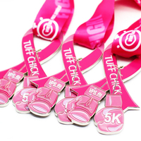 Medalla de lujo personalizada Rosa esmaltada, abalorios 2D3D, fabricante de medallas de cordón para concientización sobre el cáncer de mama