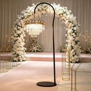 Lampada da Terra a Corona di Cristallo per Matrimonio Elopement, Luce Intima per Scenografia Nuziale, Lampada da Tavolo Decorativa in Cristallo - Product Image 1
