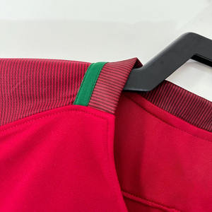 Maglia da Calcio Retrò Personalizzata 2016 Stile Portoghese della Thailandia Rossa di <span class=keywords><strong>Ronaldo</strong></span> # Maglia da Calcio Retrò Numero 7 - Product Image 2