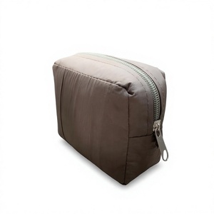 Conjunto de oración coreano premium Parachute Solite, impermeable, portátil, plegable, para mujeres musulmanas, Abaya Mukena, para Hajj y Umrah - Product Image 6