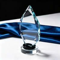 Ice Peak Vente en gros Trophée de récompense en verre cristal K9 vierge personnalisé 3d laser Graver plaques de trophée en verre cristal