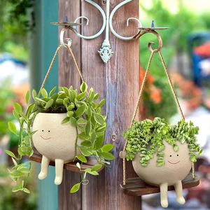 Maceta Colgante de Resina con Diseño de Flor, Maceta Creativa para Colgar en la Pared, Macetero Multifuncional para Hogar, Jardín y Patio - Product Image 3