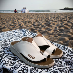 <span class=keywords><strong>Sandalias</strong></span> SHIKOL Saudíes, <span class=keywords><strong>Sandalias</strong></span> Árabes Tradicionales con Punta Descubierta, <span class=keywords><strong>Sandalias</strong></span> de Dubái, <span class=keywords><strong>Sandalias</strong></span> Árabes Hechas a Mano con Cuero Genuino Italiano de Primera Calidad para <span class=keywords><strong>Hombre</strong></span> - Product Image 4