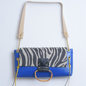 Borse a tracolla di Design alla moda di alta qualità per donna Made In Italy personalizzazione fatta a mano per tutte le stagioni - Product Image 1