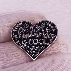 Spilla in Lega di Zinco con Scritta 'Inspirational <span class=keywords><strong>Kindness</strong></span> Is Cool', Forma Irregolare, Placcatura in Nichel Nero - Product Image 2