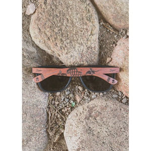 Occhiali da Sole in Legno Incisi Eyewood - Modello Gladiator - Product Image 2