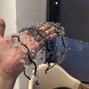Serre-tête de mariée artisanal en perles et cristaux, accessoire de cheveux de mariage en maille tissée, coiffe élégante - Product Image 2
