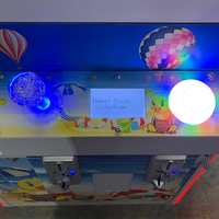 Machine de Jeu à Monnayeur Happy Duck : Distributeur de Petits Jouets avec Accepteur de Billets