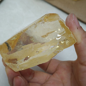 Circonia Cúbica en Bruto Sin Cortar de Color Amarillo Claro, Material de Piedra Preciosa de Circonia Cúbica Suelta para la Elaboración de Joyas - Product Image 5