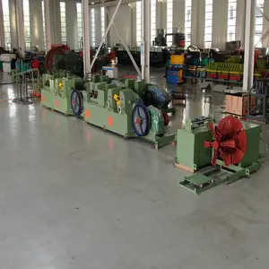 Ligne de production de barres d'armature en acier à grande vitesse Trois barres nervurées faisant la machine