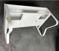 Escritorio de Computadora Metálico con Patas de Mariposa, Escritorio Escolar para Estudiantes con Gabinete para CPU con Cerradura y Mesa de Doble Asiento