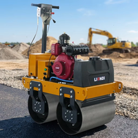 Rouleau compresseur routier mini à double tambour 600 kg de Source Factory, petit compresseur de sol pour le compactage des terrains et des chaussées