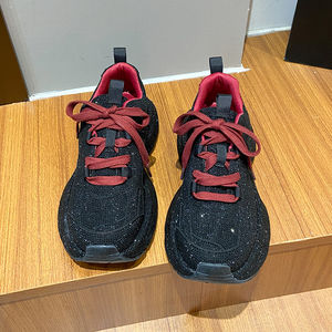 Zapatillas de Moda de Fábrica al por Mayor Colores Personalizables Zapatos de Mujer para Uso Diario Zapatillas Brillantes para Dama - Product Image 4