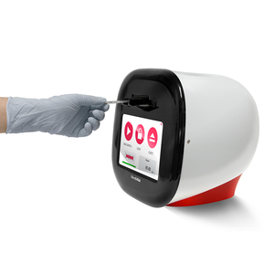 Analyseur de cellules blanches résiduelles NanoEntek ADAM rWBC2 Comptage automatisé rapide pour la sécurité des transferts sanguins et la vérification de la leucodepletion - Product Image 1