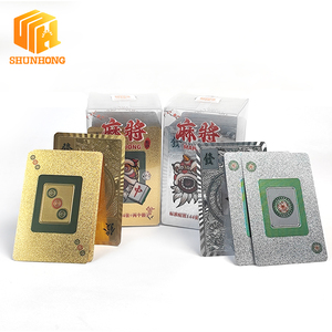 Cartes <span class=keywords><strong>de</strong></span> jeu <span class=keywords><strong>de</strong></span> Mahjong en papier doré <span class=keywords><strong>de</strong></span> luxe, cartes <span class=keywords><strong>de</strong></span> <span class=keywords><strong>poker</strong></span> en plastique pour les <span class=keywords><strong>jeux</strong></span> <span class=keywords><strong>de</strong></span> société en famille - Product Image 1