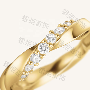 LOZRUNVE Damen Kubischer Zirkonia Schmuck Maßgefertigter Großhandel Zierliche Gedrehte Diamant-Huggie-Ohrringe - Product Image 5